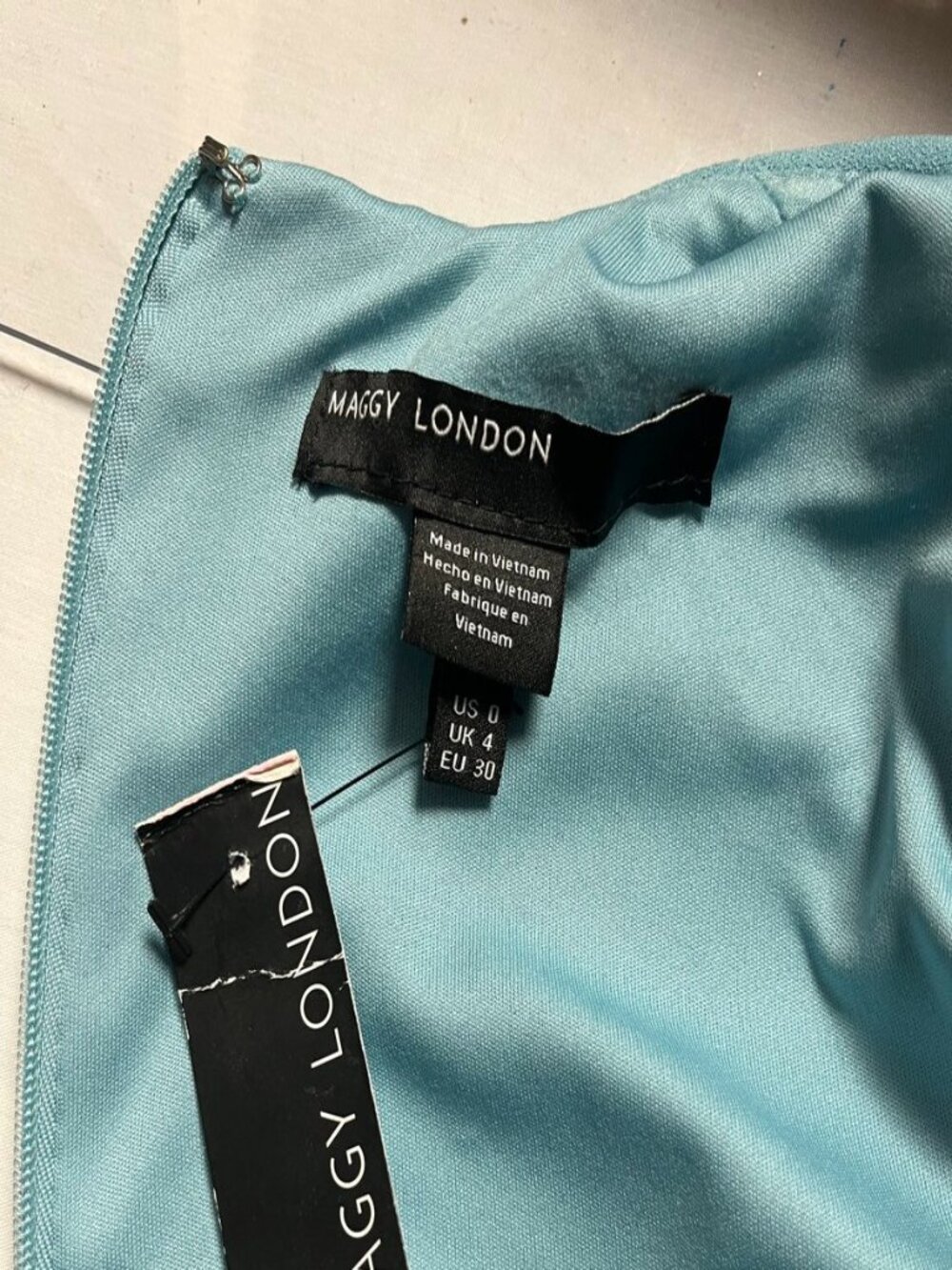 Maggy London G6023M Scuba Crepe Wide Leg Jumpsuit Milky Blue Twist Waist Size 0 - Picture 9 of 10